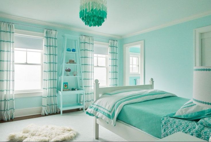 kamar biru aqua